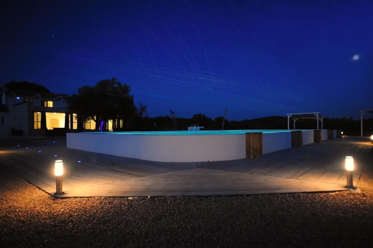Villa Unique Mojito With Extra Large Pool In For Up To 12 Persons, 6 Bedrooms Rovinj