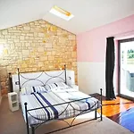 Unique Villa Mojito With Extra Large Pool In Rovinj For Up To 12 Persons, 6 Bedrooms